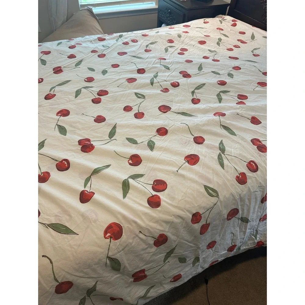 Pottery Barn King Red Cherry Print White Cotton Duvet Cover Button Closure Retro